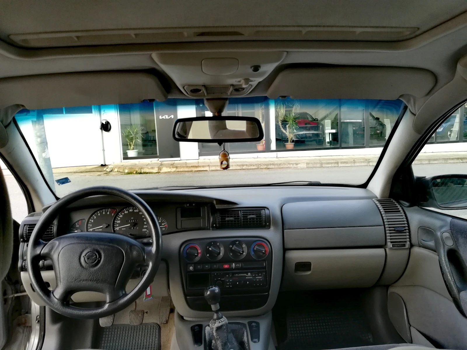 Opel Omega 2.0 16V газов инжекцион, снимка 11 - Автомобили и джипове - 55385591