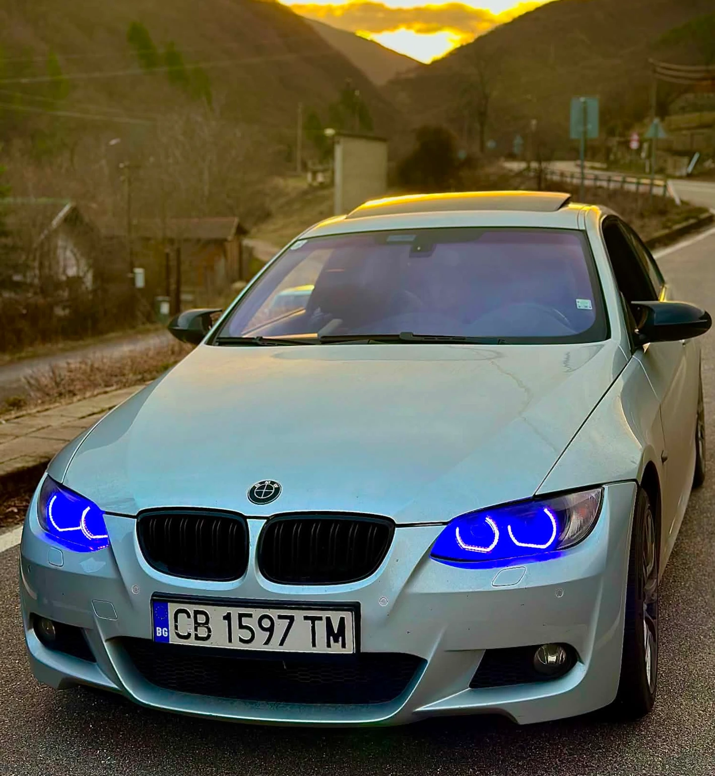 BMW 330, снимка 2 - Автомобили и джипове - 55903317