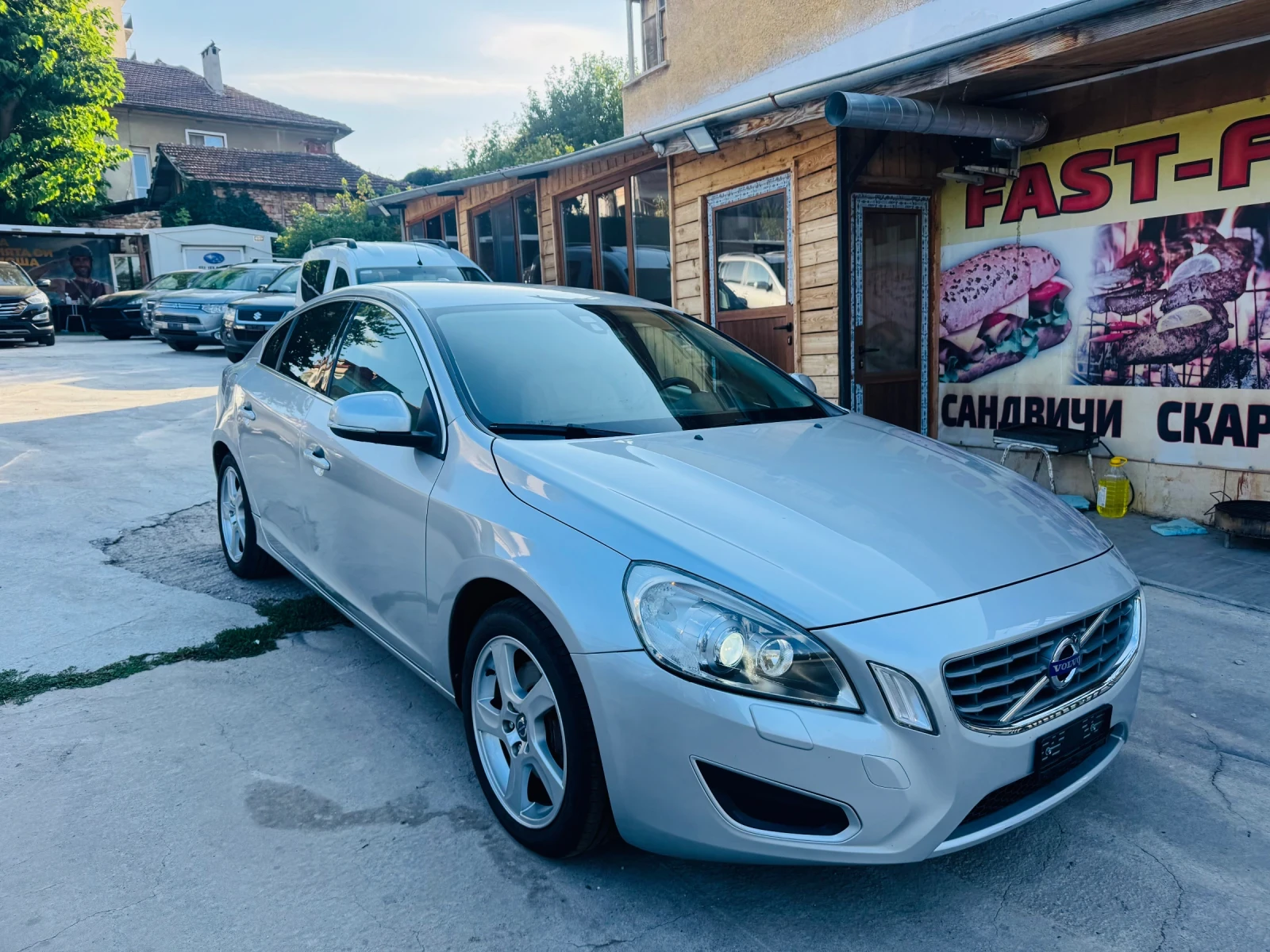 Volvo S60 2.4 D5 Швейцария ТОП, снимка 3 - Автомобили и джипове - 55848521
