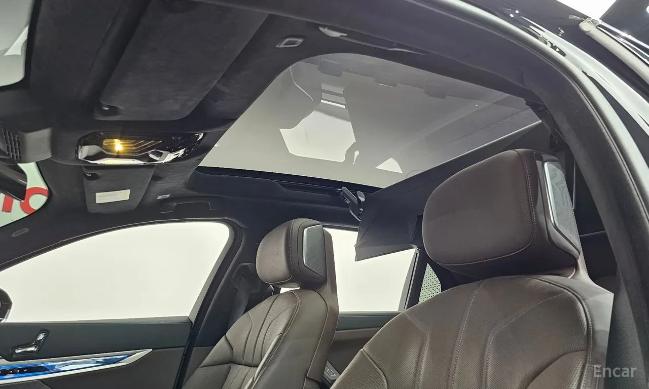 BMW 740 PURE EXCELLENCE* Crystal Headlights* Theater Scree, снимка 13 - Автомобили и джипове - 56068556