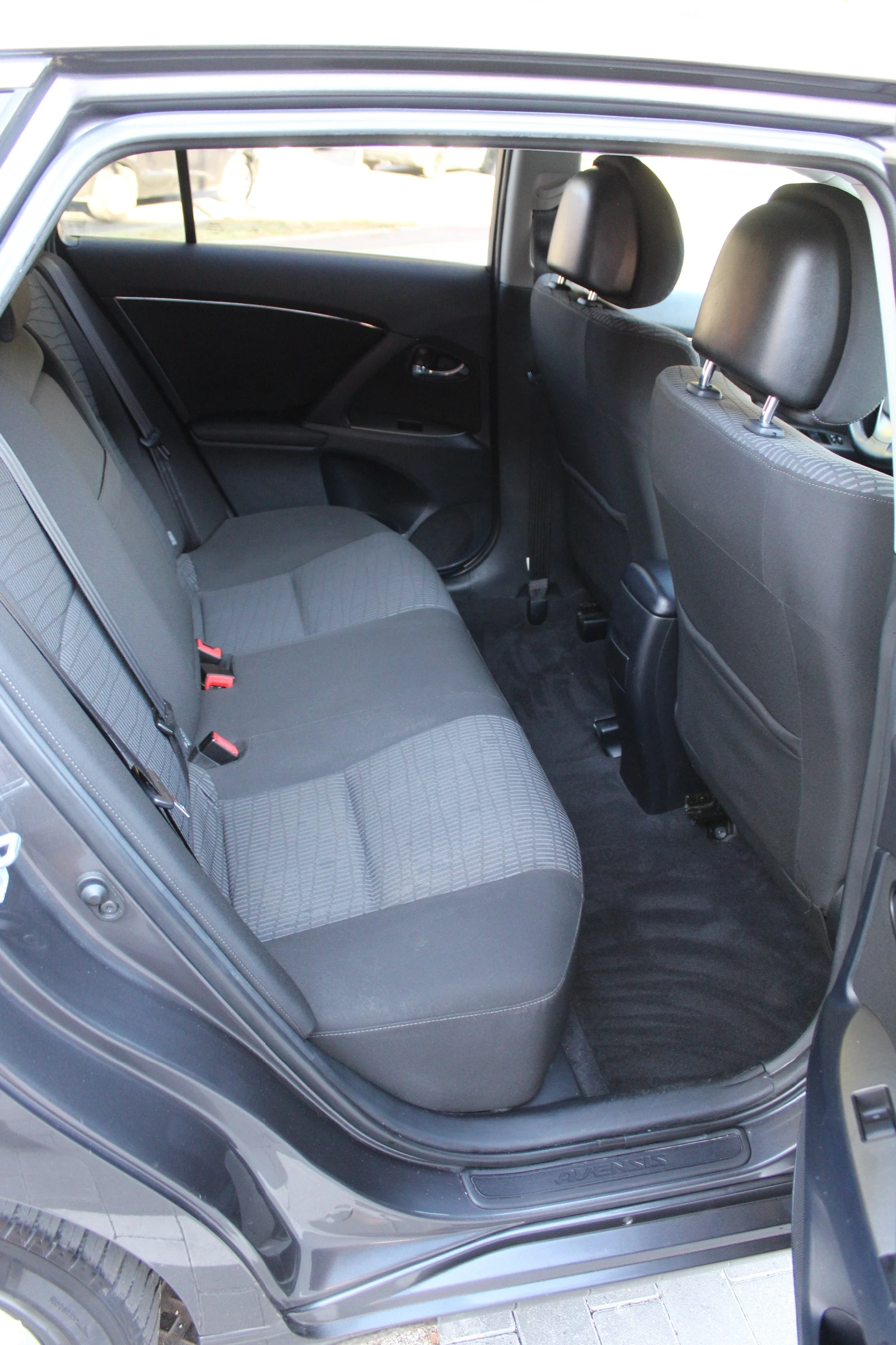 Toyota Avensis 2.0D | Mobile.bg � ����������� 13