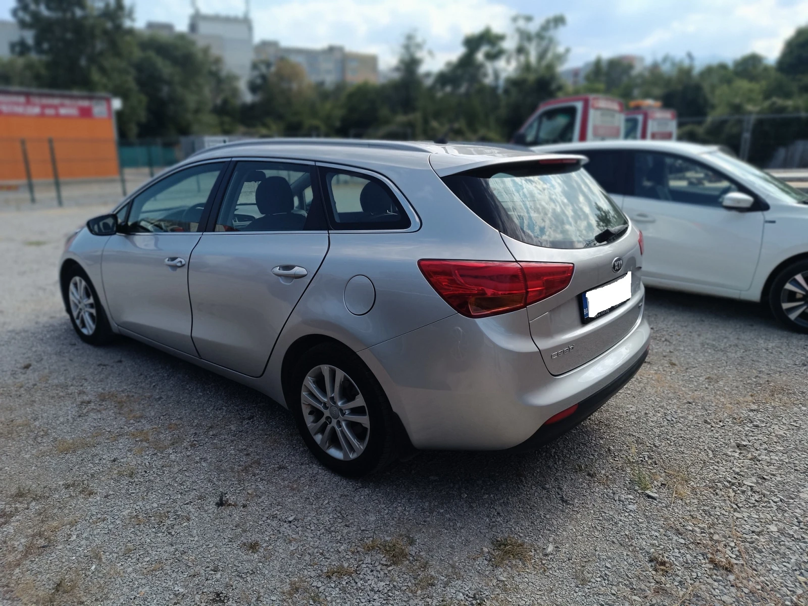 Kia Ceed 1, 6 CRDI, снимка 3 - Автомобили и джипове - 56225751