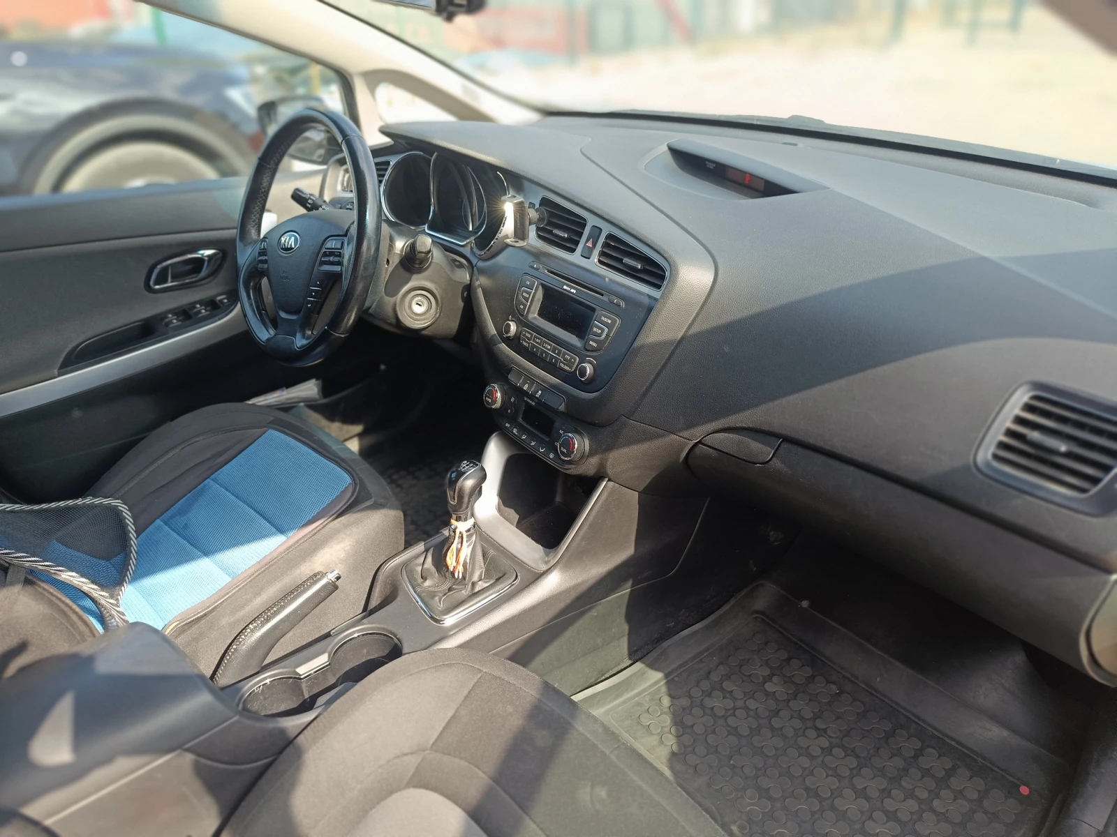 Kia Ceed 1, 6 CRDI, снимка 7 - Автомобили и джипове - 56225751