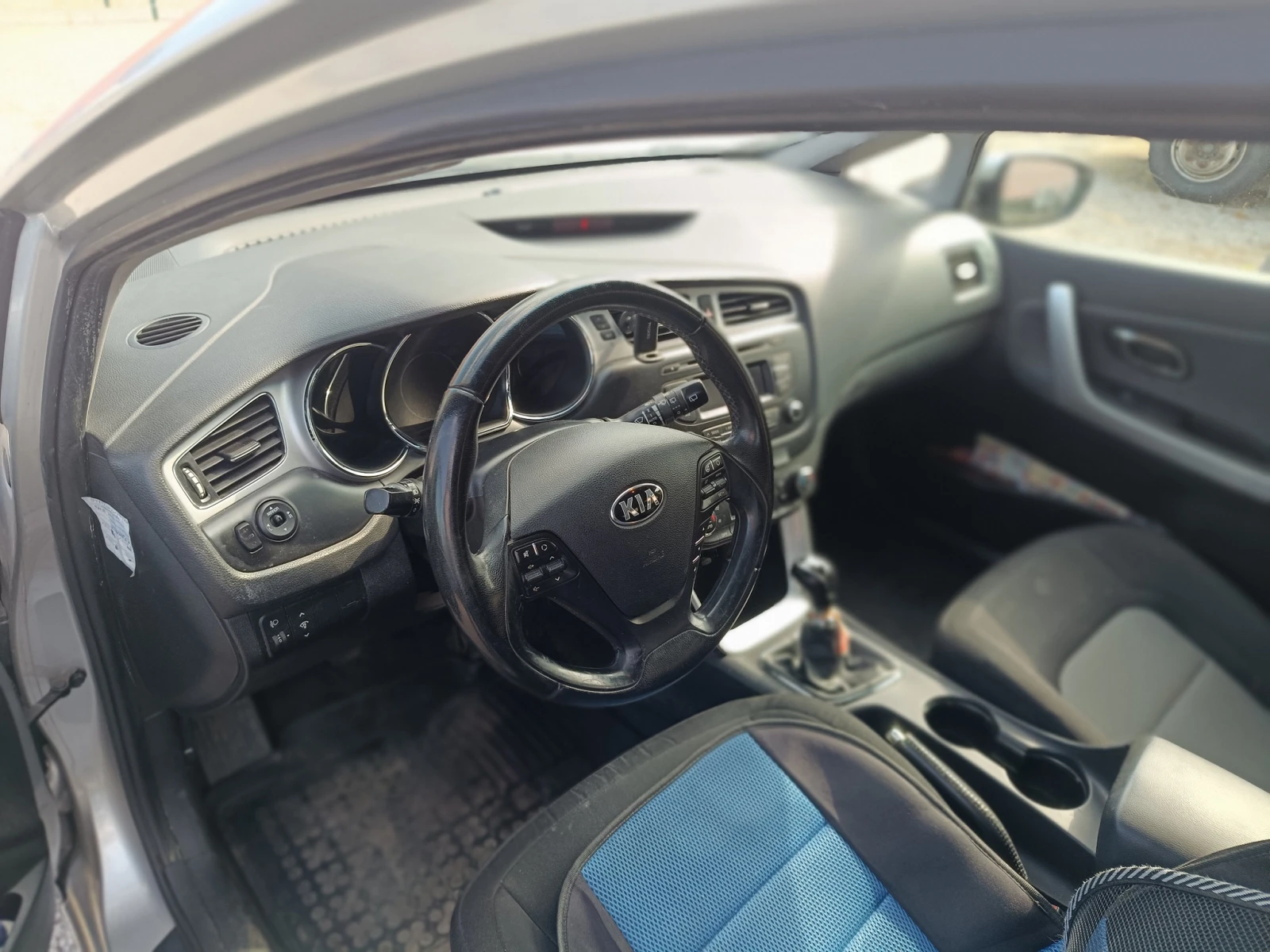 Kia Ceed 1, 6 CRDI, снимка 6 - Автомобили и джипове - 56225751