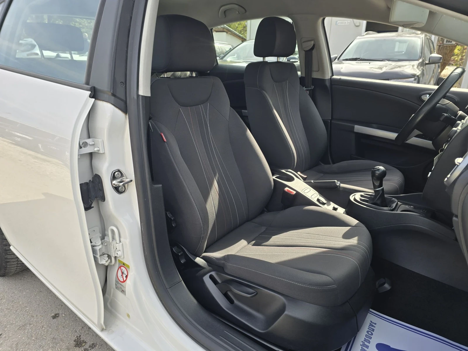 Seat Leon 1.6TDI 105�.� ��� ��������� ������! | Mobile.bg � ����������� 12