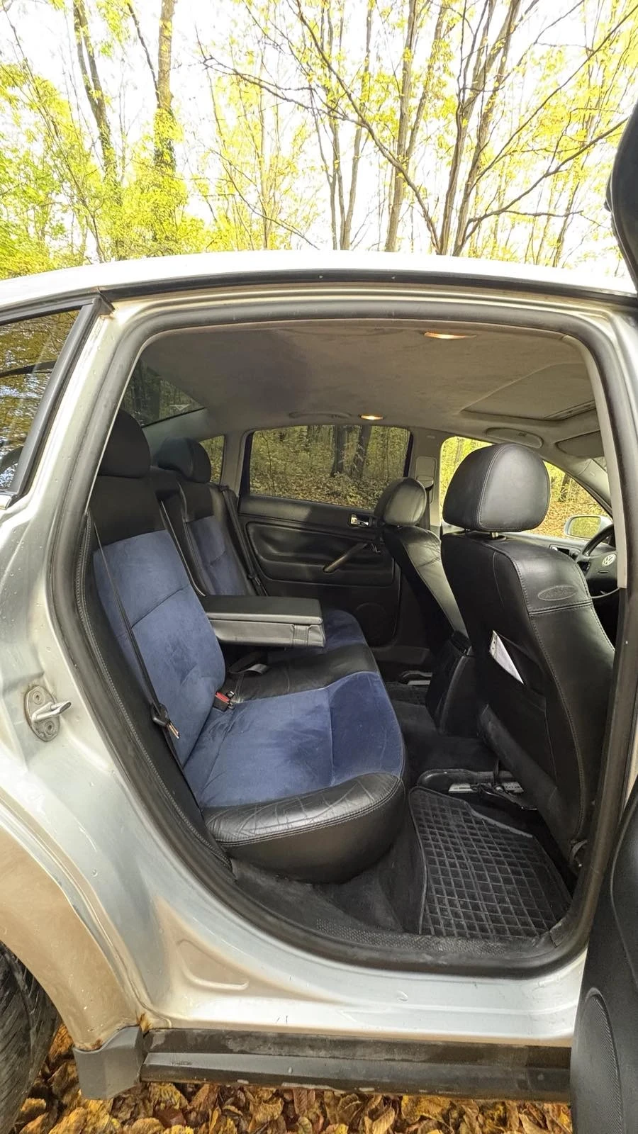 VW Passat 2.3 V5 Highline, снимка 9 - Автомобили и джипове - 56750653