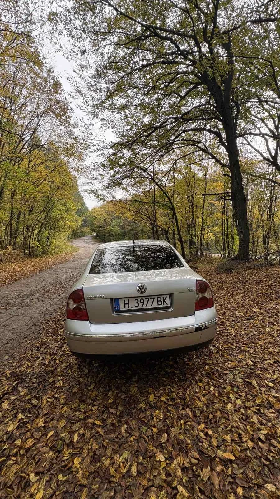 VW Passat 2.3 V5 Highline, снимка 11 - Автомобили и джипове - 56750653