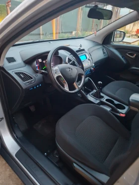 Hyundai IX35, снимка 6 - Автомобили и джипове - 53697078