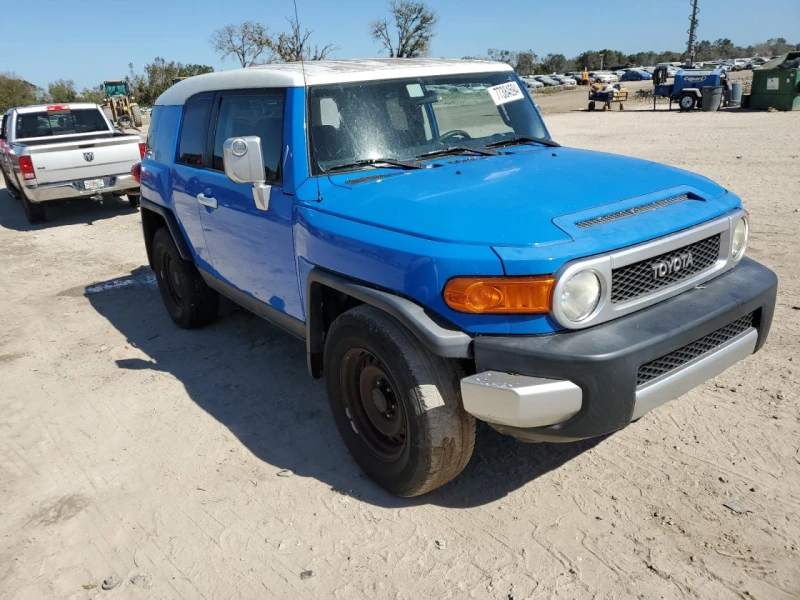 Toyota Fj cruiser Става на газ, снимка 1 - Автомобили и джипове - 47836719