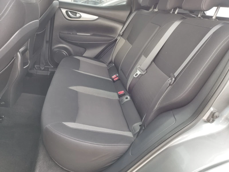 Nissan Qashqai 1.5DCI , снимка 11 - Автомобили и джипове - 52463703