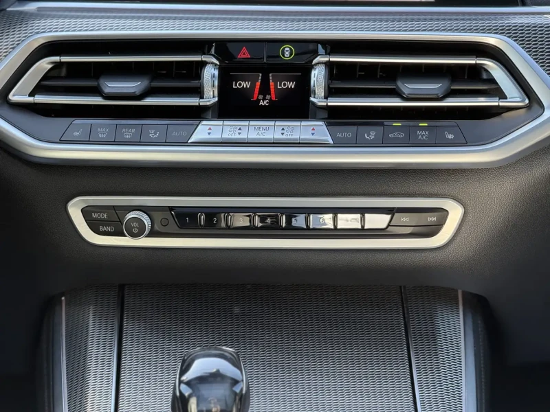 BMW X5 MPACK, HARMAN/KARDON, AMIBIENT, B.SPOT, ЩОРИ, PANO, снимка 16 - Автомобили и джипове - 52490399