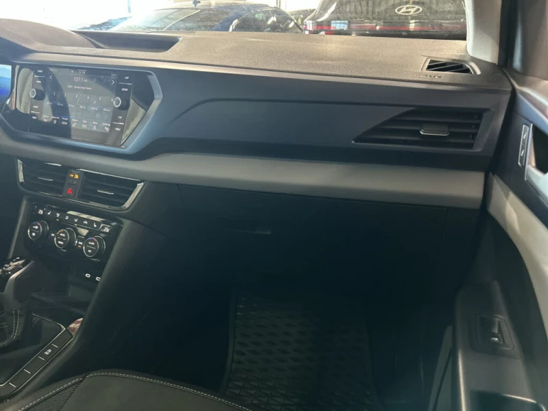 VW Taos Comfortline * CARFAX * АвтоКредит* (ЦЕНА ДО БГ), снимка 16 - Автомобили и джипове - 53459202