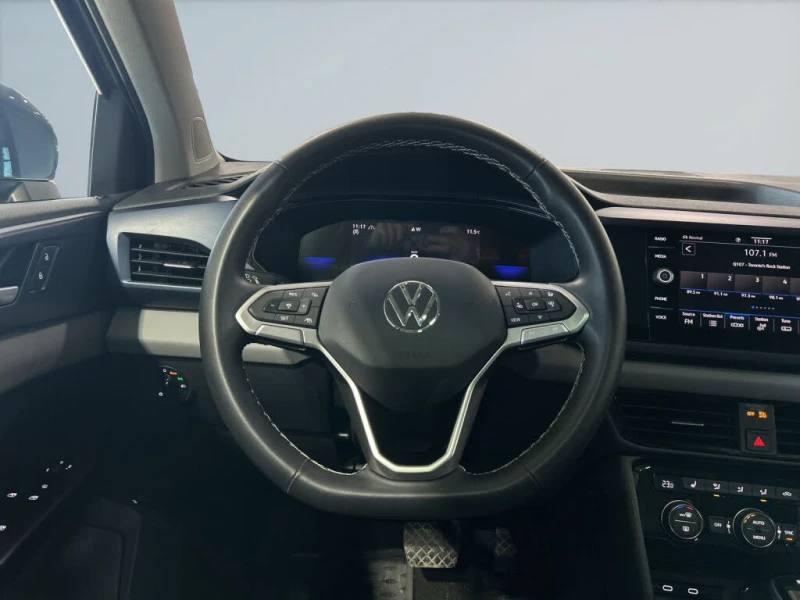 VW Taos Comfortline * CARFAX * АвтоКредит* (ЦЕНА ДО БГ), снимка 11 - Автомобили и джипове - 53459202