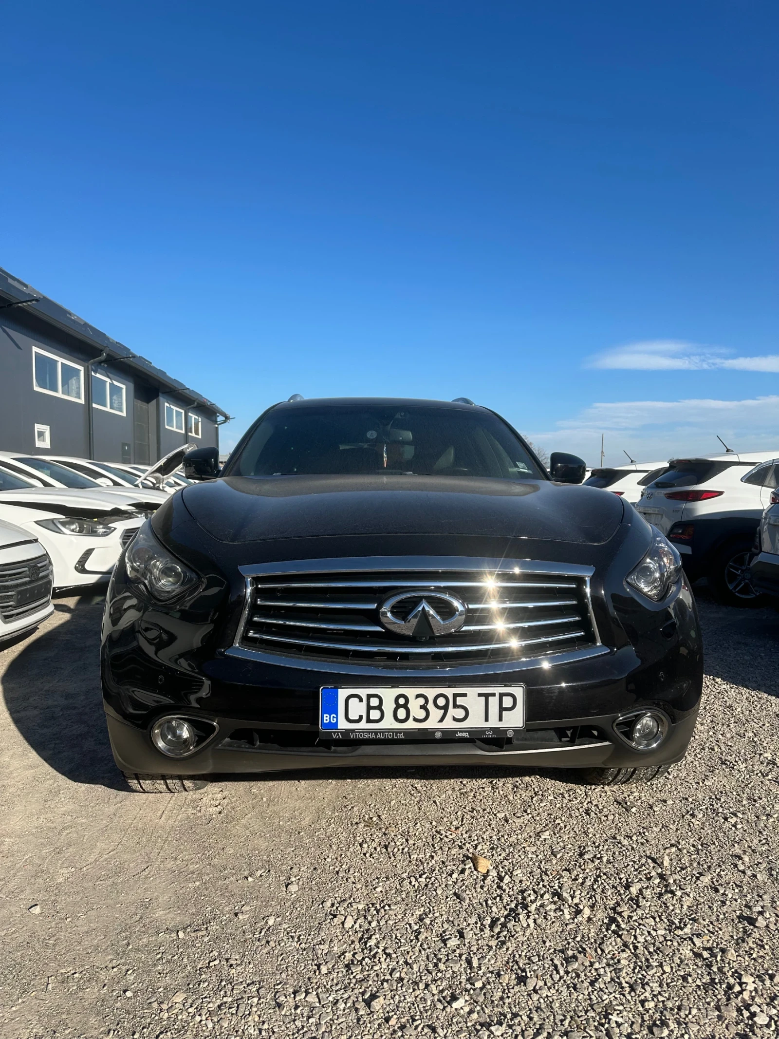 Infiniti QX70 5.0 S Premium  - изображение 2