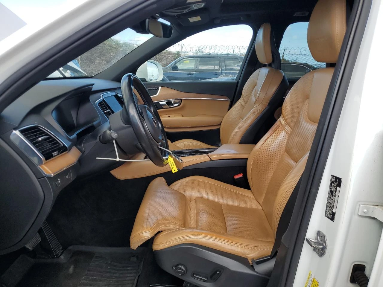 Volvo Xc90  - изображение 8