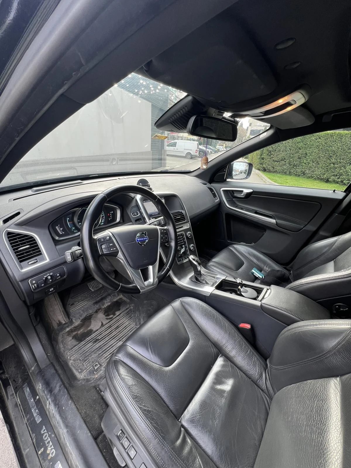 Volvo XC60, снимка 9 - Автомобили и джипове - 54194436