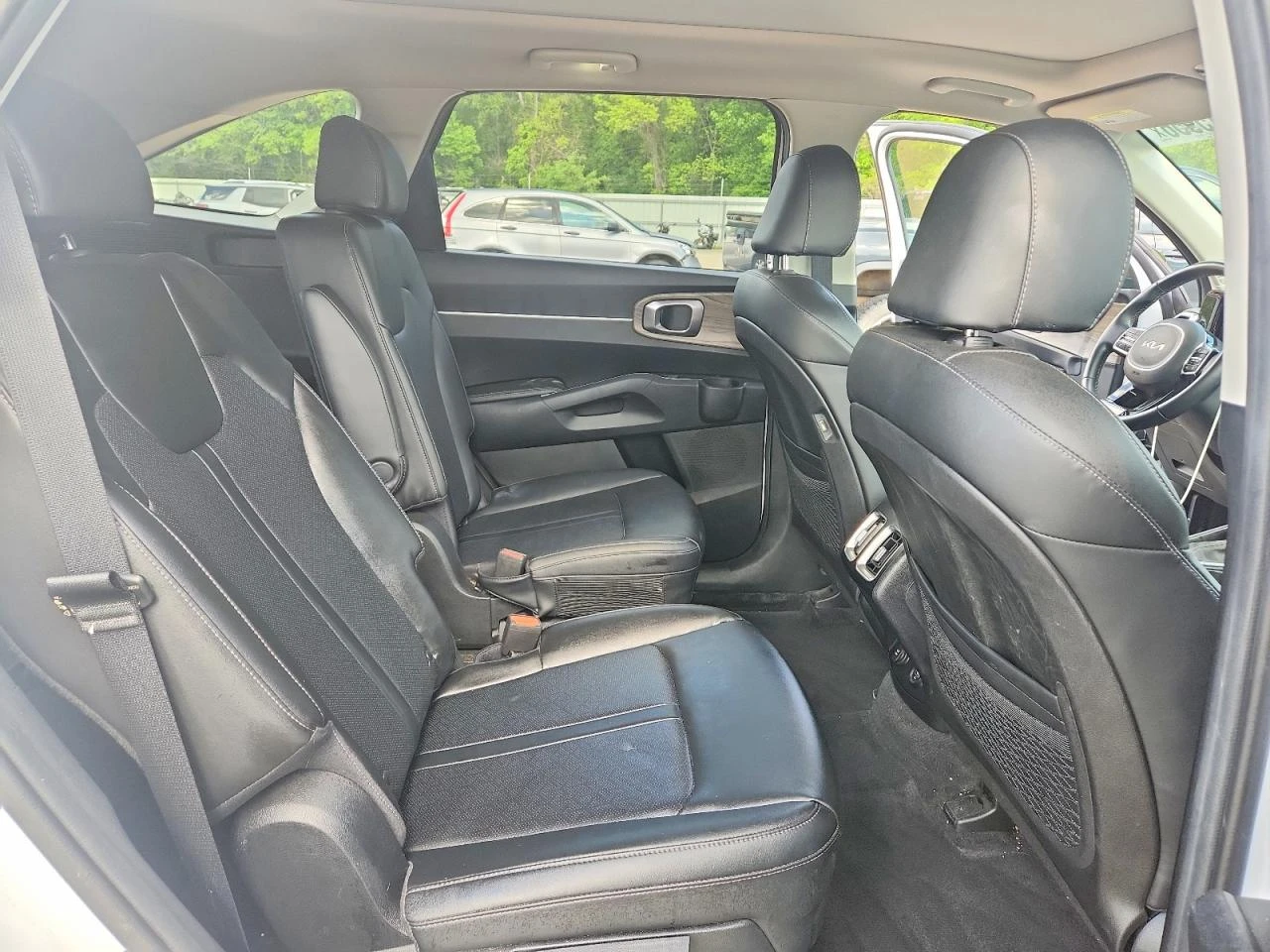 Kia Sorento 2.5l Ex, снимка 11 - Автомобили и джипове - 54519459