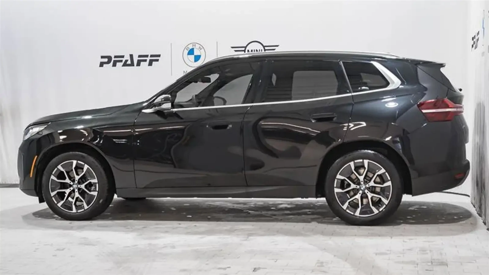 BMW X3 30 xDrive PREMIUM PACKAGE | HEADS UP | PARK ASST. , снимка 3 - Автомобили и джипове - 54611818