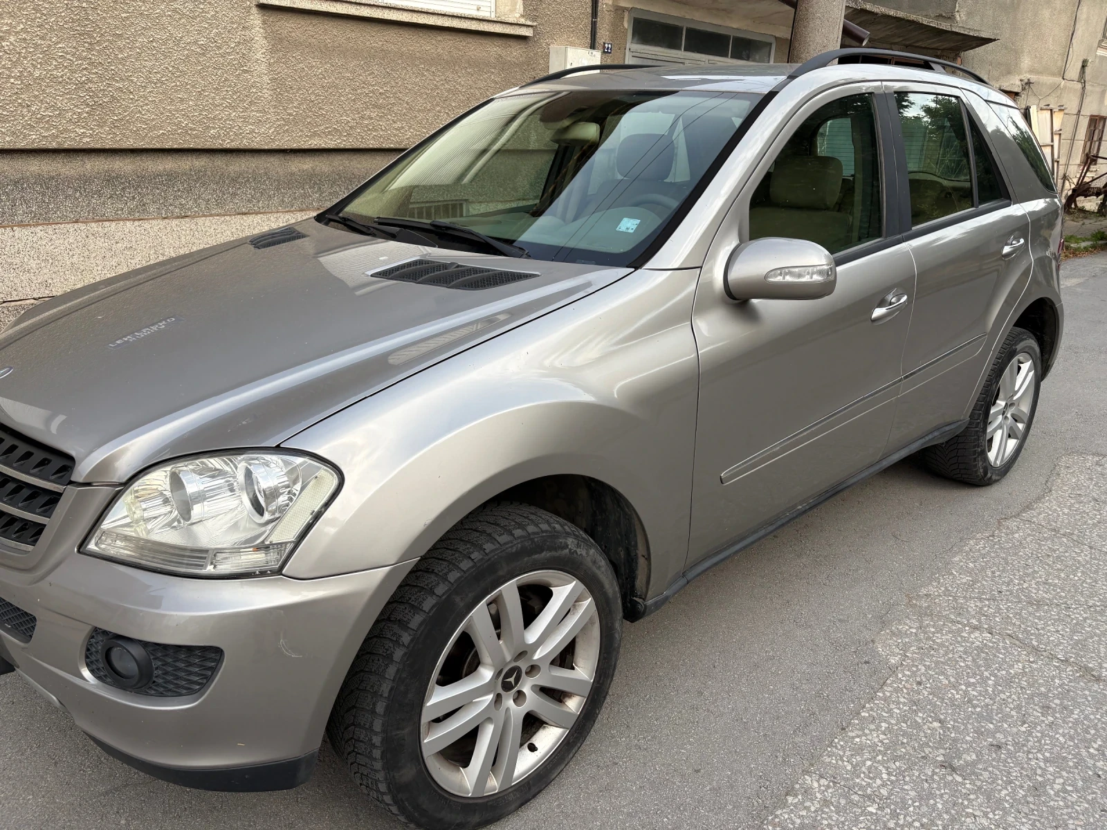 Mercedes-Benz ML 320, снимка 5 - Автомобили и джипове - 54942728