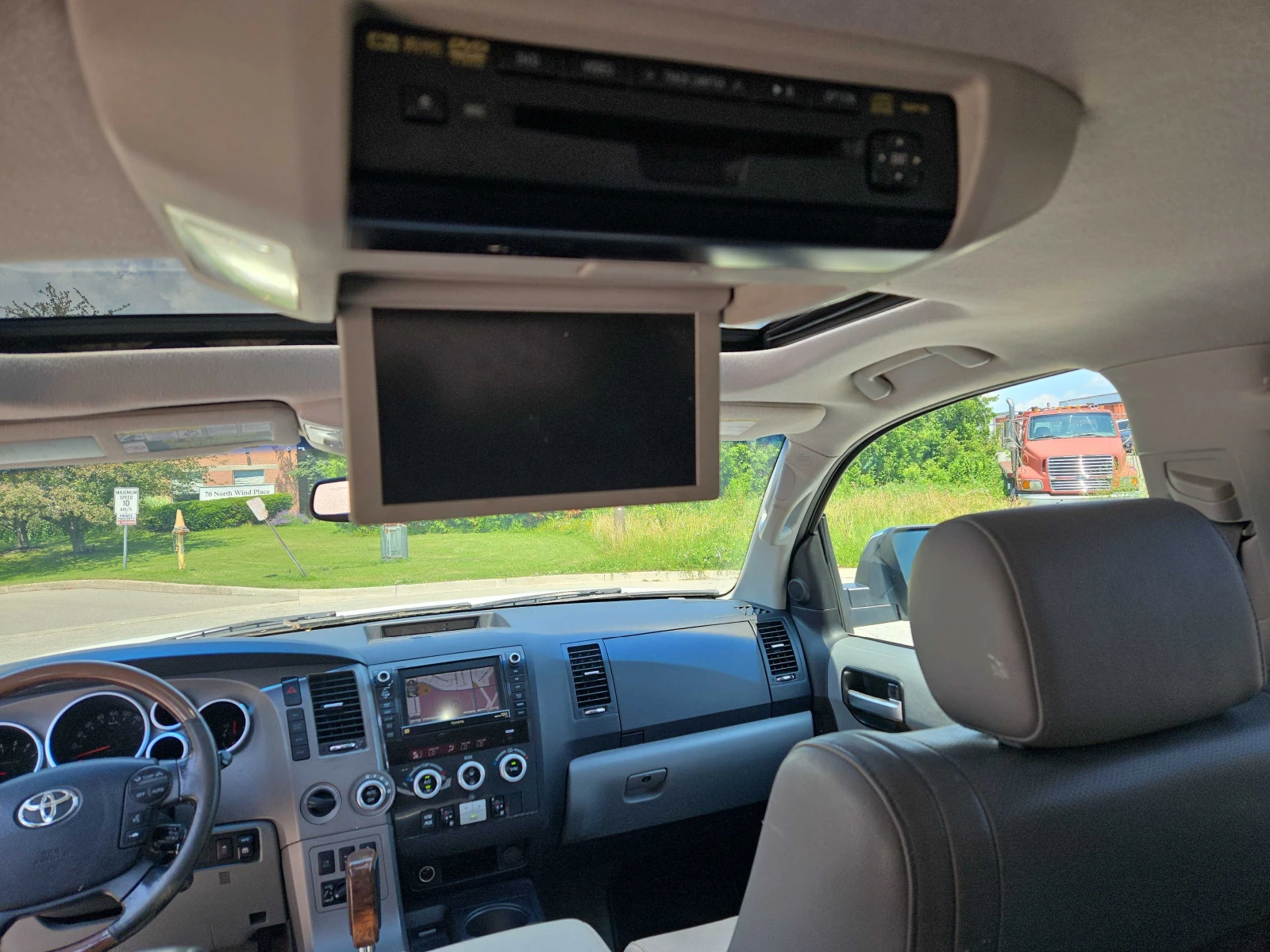 Toyota Sequoia Platinum* CARFAX* АВТО КРЕДИТ* , снимка 11 - Автомобили и джипове - 55258919