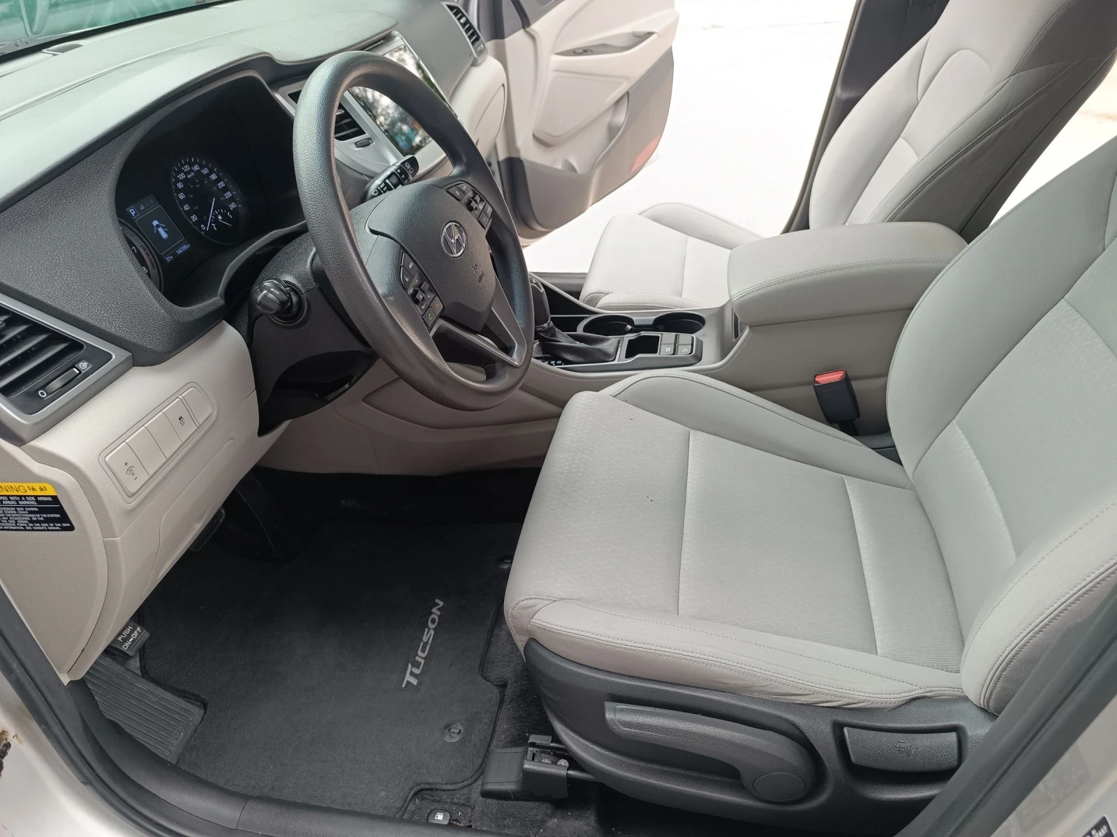 Hyundai Tucson 2.0 GDI Automatic , снимка 17 - Автомобили и джипове - 55278346