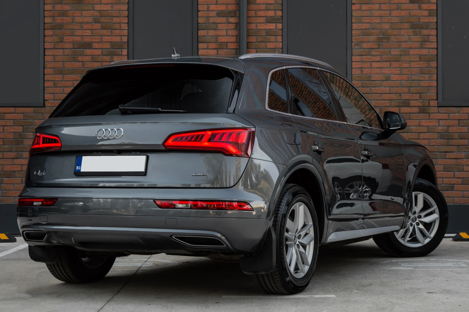 Audi Q5 2.0 TFSI Quattro, снимка 4 - Автомобили и джипове - 55988691