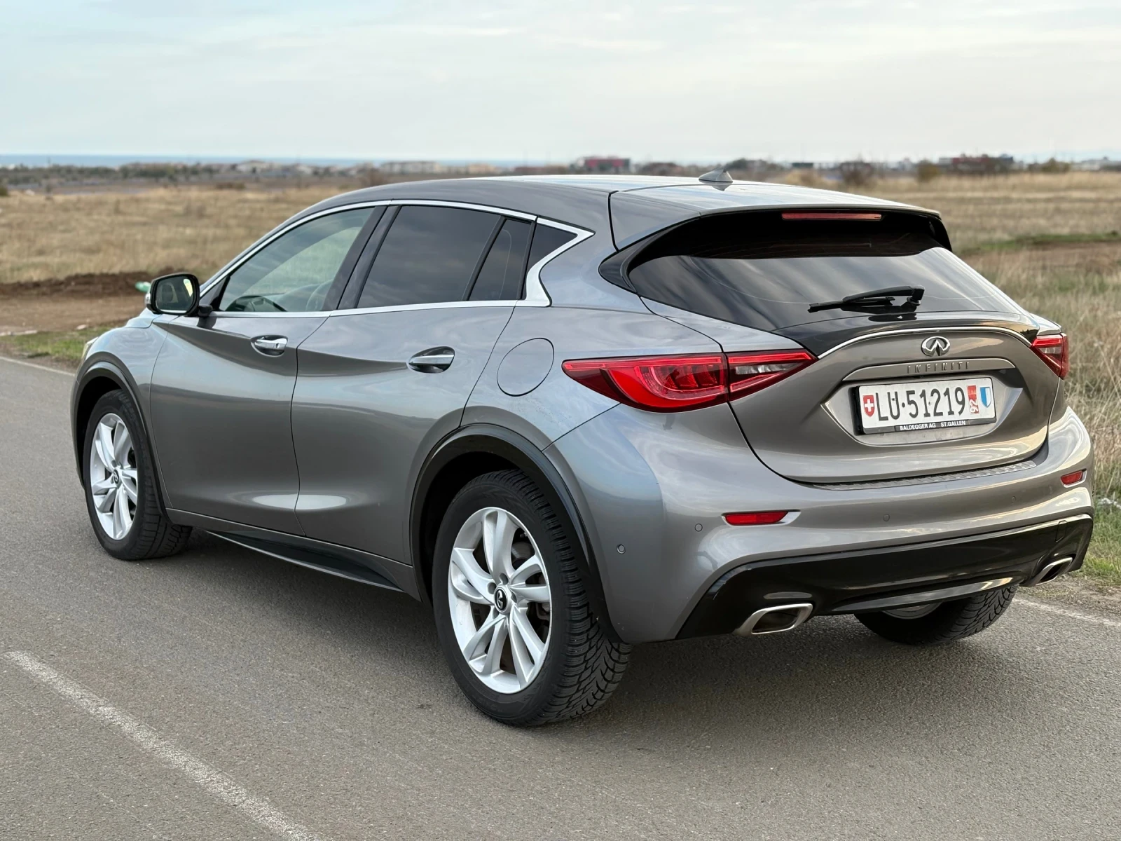 Infiniti Q30 2.2D 4x4, снимка 6 - Автомобили и джипове - 56271606