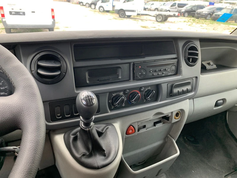 Renault Master, снимка 10 - Бусове и автобуси - 46675148