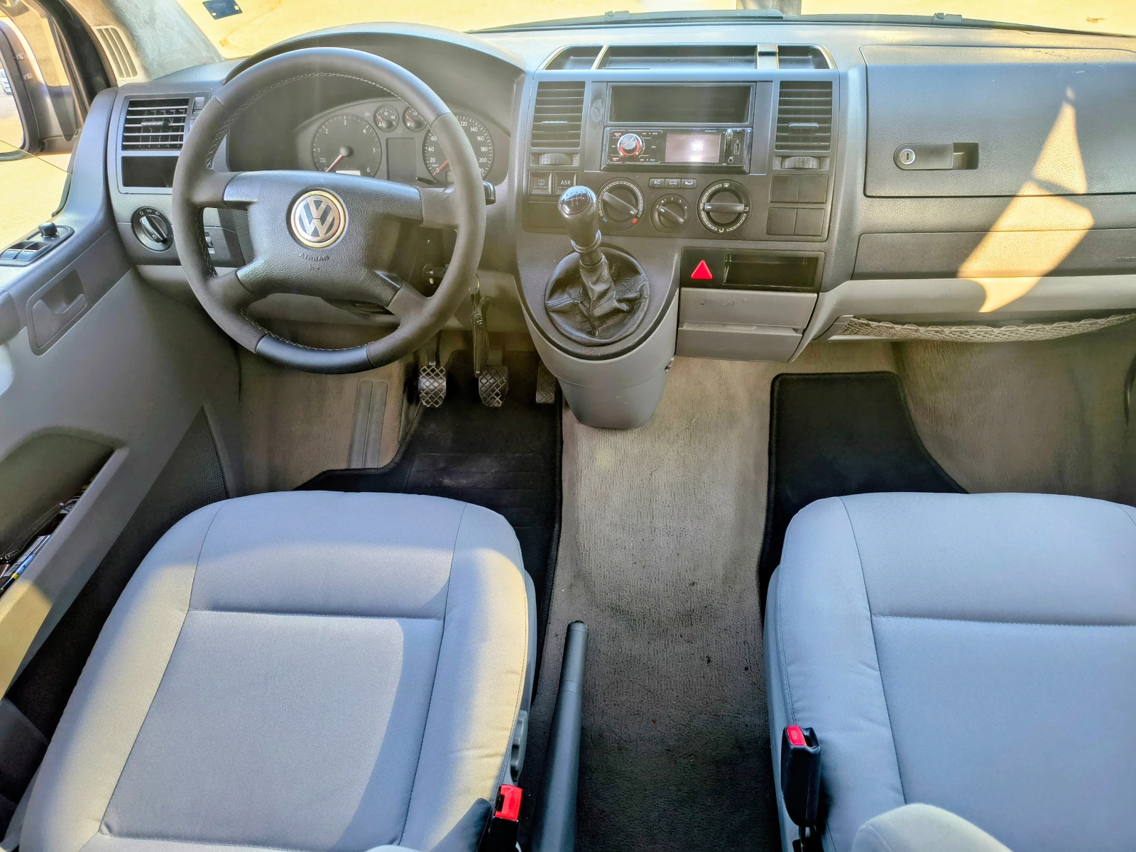 VW T5 1.9tdi 105hp, снимка 16 - Бусове и автобуси - 53864599