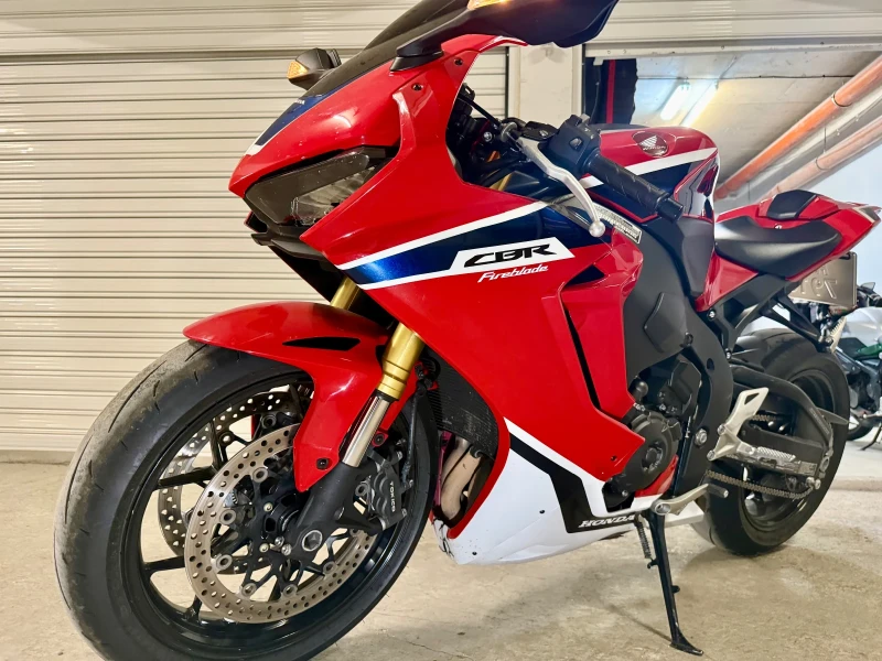 Honda Cbr Honda CBR1000RR Fireblade 2018 | 192 к.с., снимка 6 - Мотоциклети и мототехника - 53131676