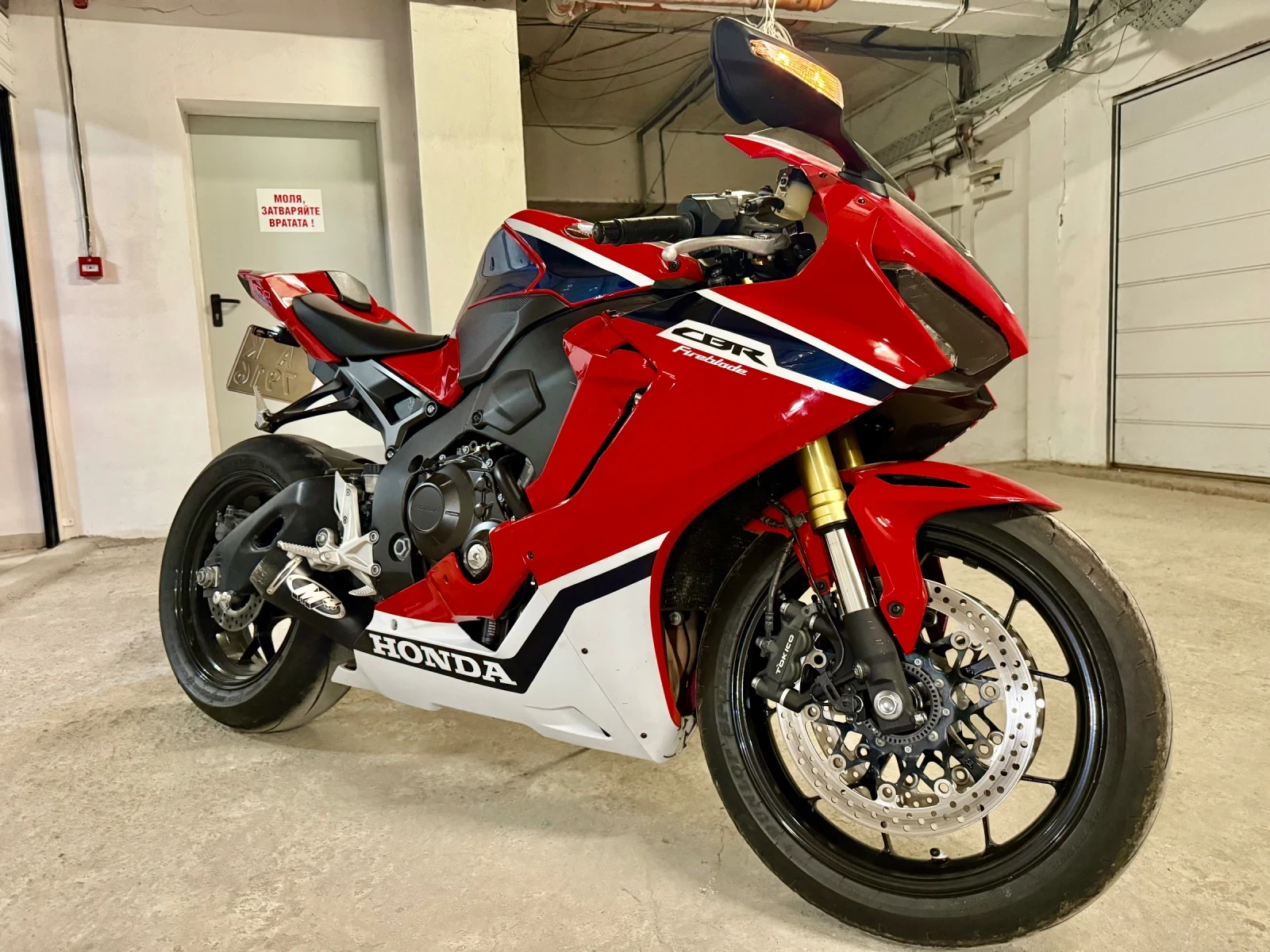 Honda Cbr Honda CBR1000RR Fireblade 2018 | 192 к.с., снимка 1