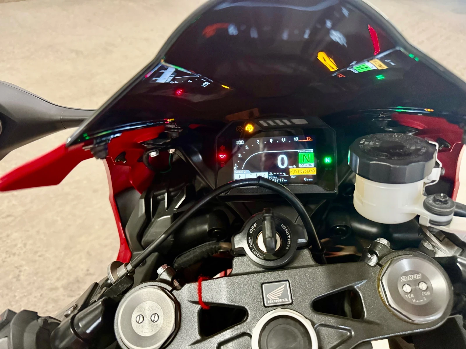 Honda Cbr Honda CBR1000RR Fireblade 2018 | 192 к.с. - изображение 4