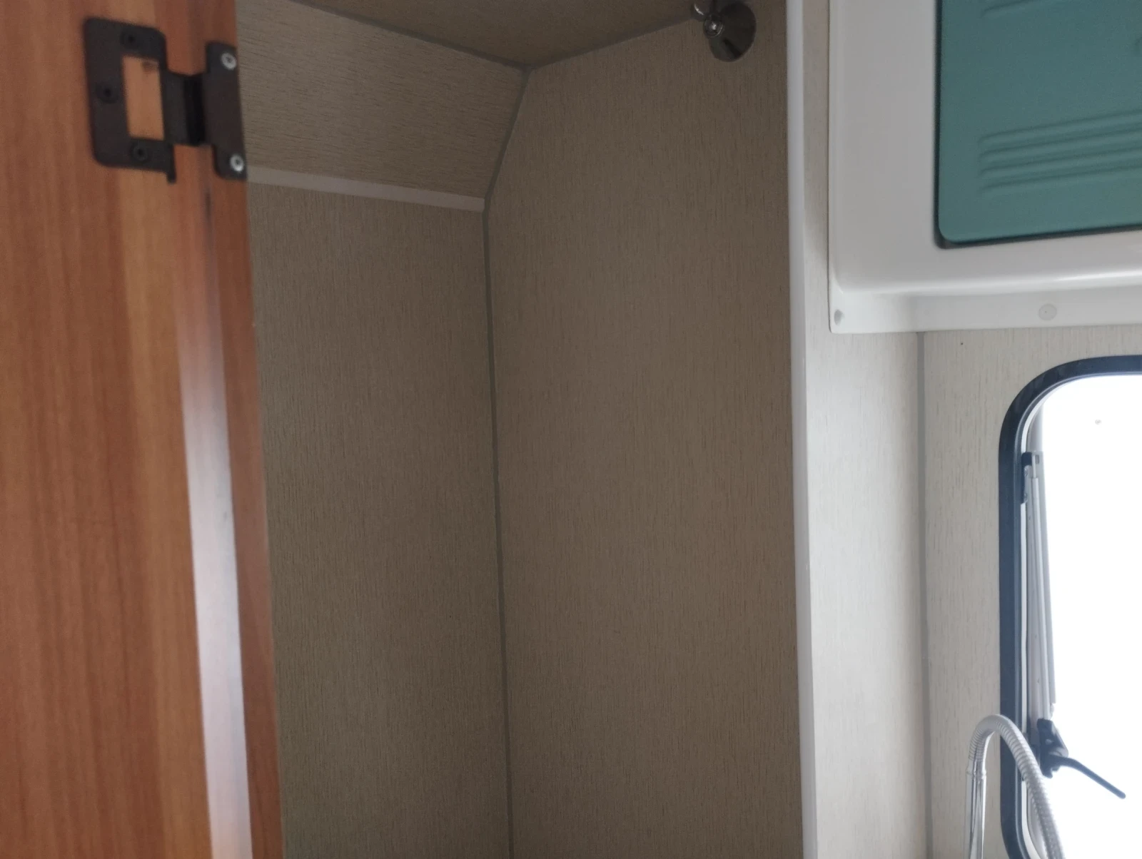 Кемпер Други Nissan DueErre, снимка 15 - Каравани и кемпери - 54318131