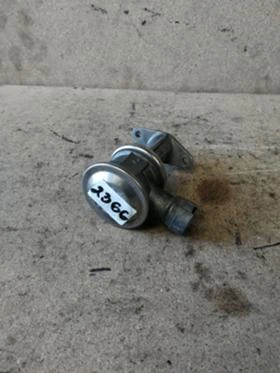 EGR КЛАПАН Citroen Peugeot  - 2.2 Hdi  05T153 , снимка 1