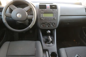 VW Golf 1.6 FSI, снимка 9