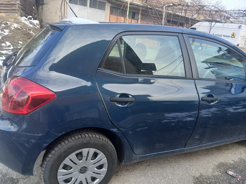 Toyota Auris, снимка 5 - Автомобили и джипове - 48687036