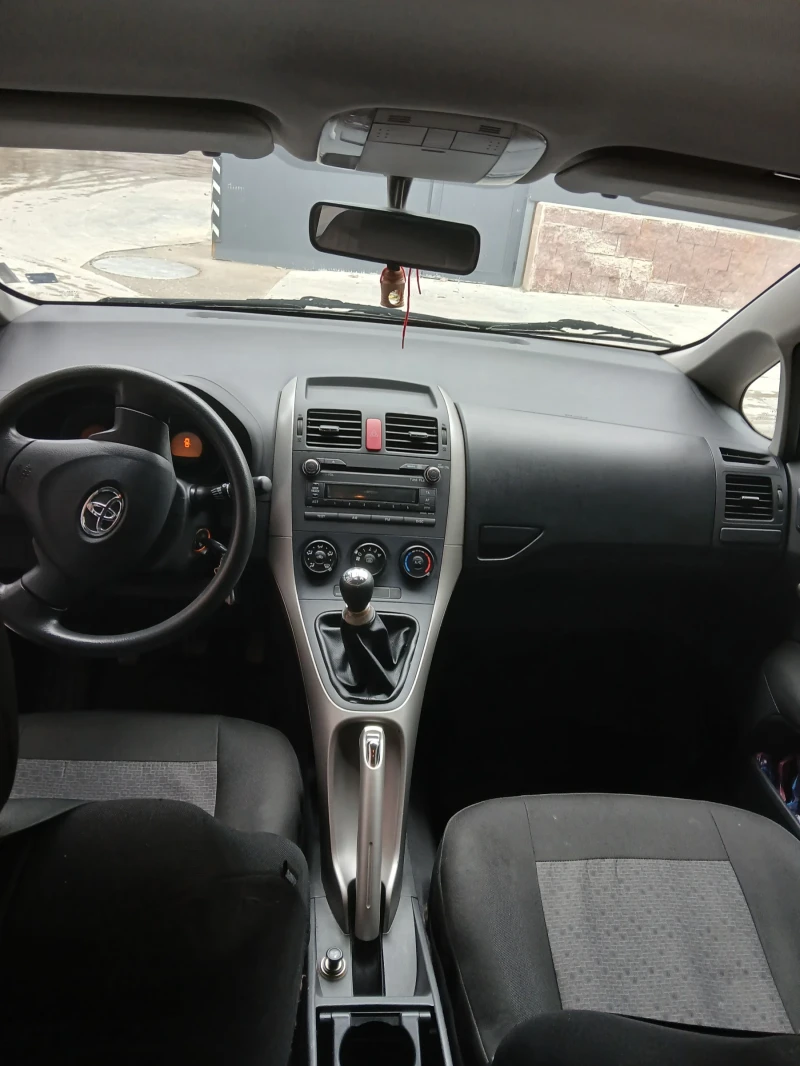 Toyota Auris, снимка 14 - Автомобили и джипове - 48687036