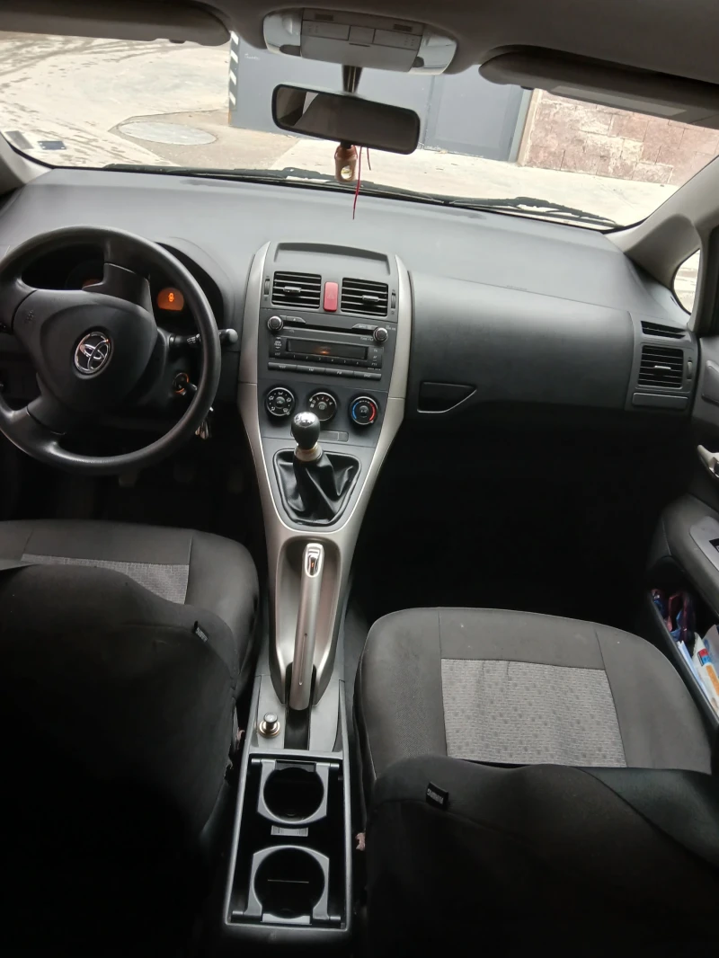 Toyota Auris, снимка 13 - Автомобили и джипове - 48687036