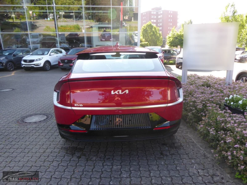 Kia EV6 НОВ!228HP/77KWH/NAVI/LED/AMBI/CAM/KLESS/314vpr, снимка 5 - Автомобили и джипове - 50070971