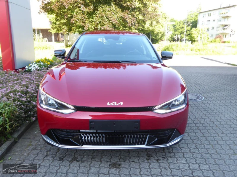 Kia EV6 НОВ!228HP/77KWH/NAVI/LED/AMBI/CAM/KLESS/314vpr, снимка 2 - Автомобили и джипове - 50070971