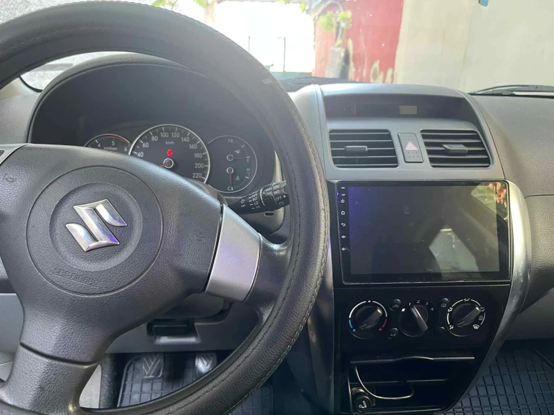 Suzuki SX4, снимка 5 - Автомобили и джипове - 52138465