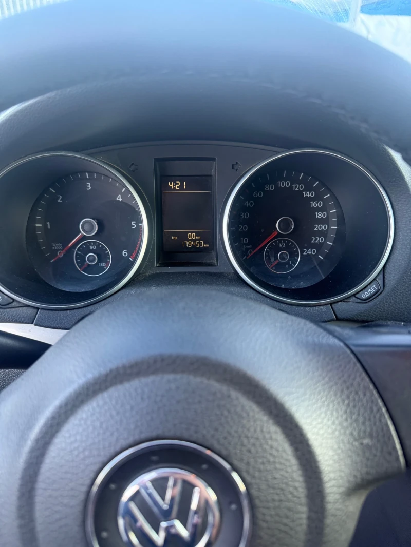 VW Golf 1.6TDI* ЛИЗИНГ, снимка 10 - Автомобили и джипове - 52475755