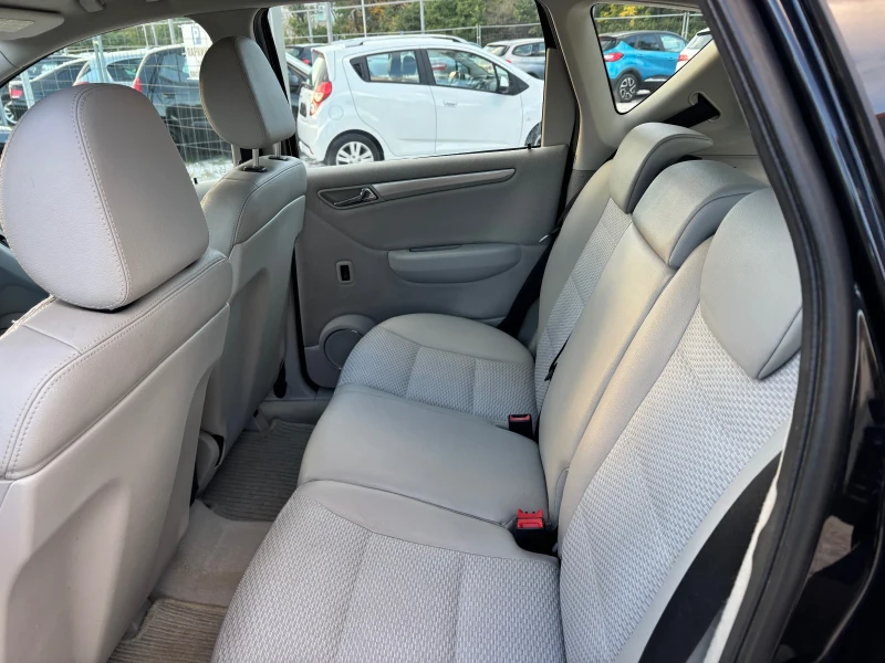 Mercedes-Benz A 200 Нов внос Италия Автомат Навигация, снимка 6 - Автомобили и джипове - 52202012