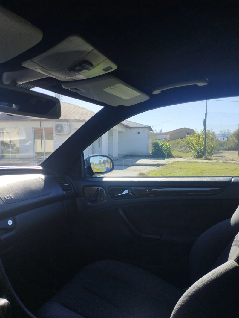 Mercedes-Benz CLK 230, снимка 7 - Автомобили и джипове - 52223741