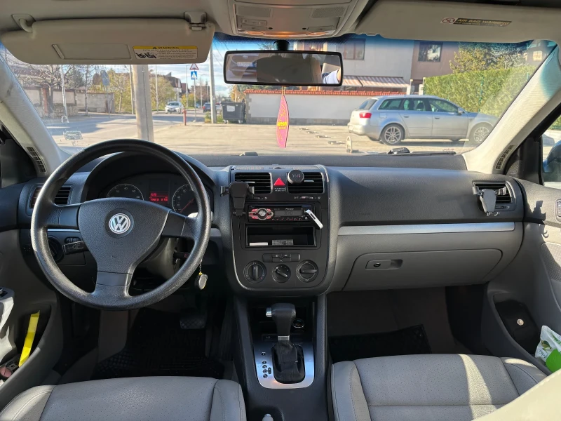 VW Jetta 2.5, снимка 3 - Автомобили и джипове - 52638252