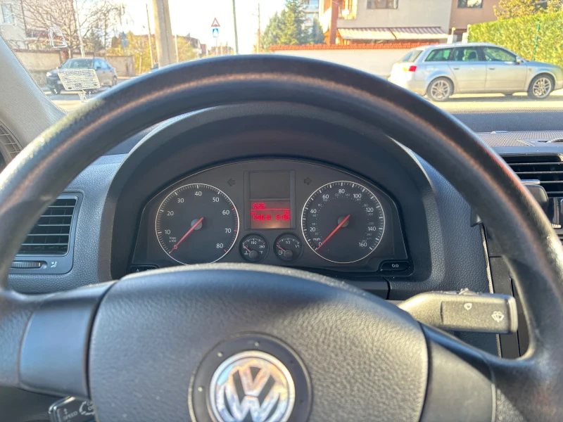 VW Jetta 2.5, снимка 9 - Автомобили и джипове - 52638252