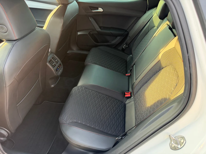 Seat Leon 1.4Phev 204к.с FR , снимка 13 - Автомобили и джипове - 52709810