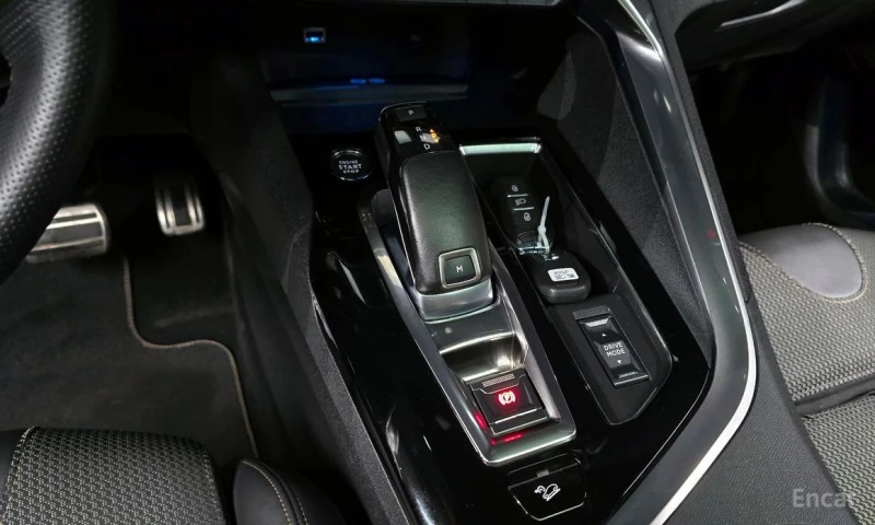 Peugeot 5008, снимка 9 - Автомобили и джипове - 52907844