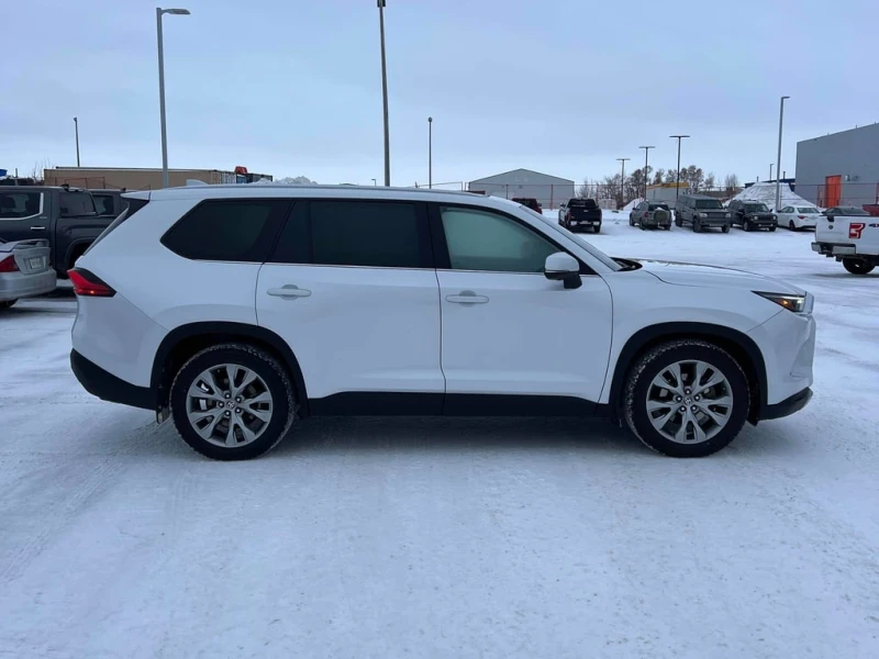 Toyota Grand Highlander * AWD * CARFAX * БЕЗ ПЪРВОНАЧАЛНА ВНОСКА, снимка 3 - Автомобили и джипове - 52940602