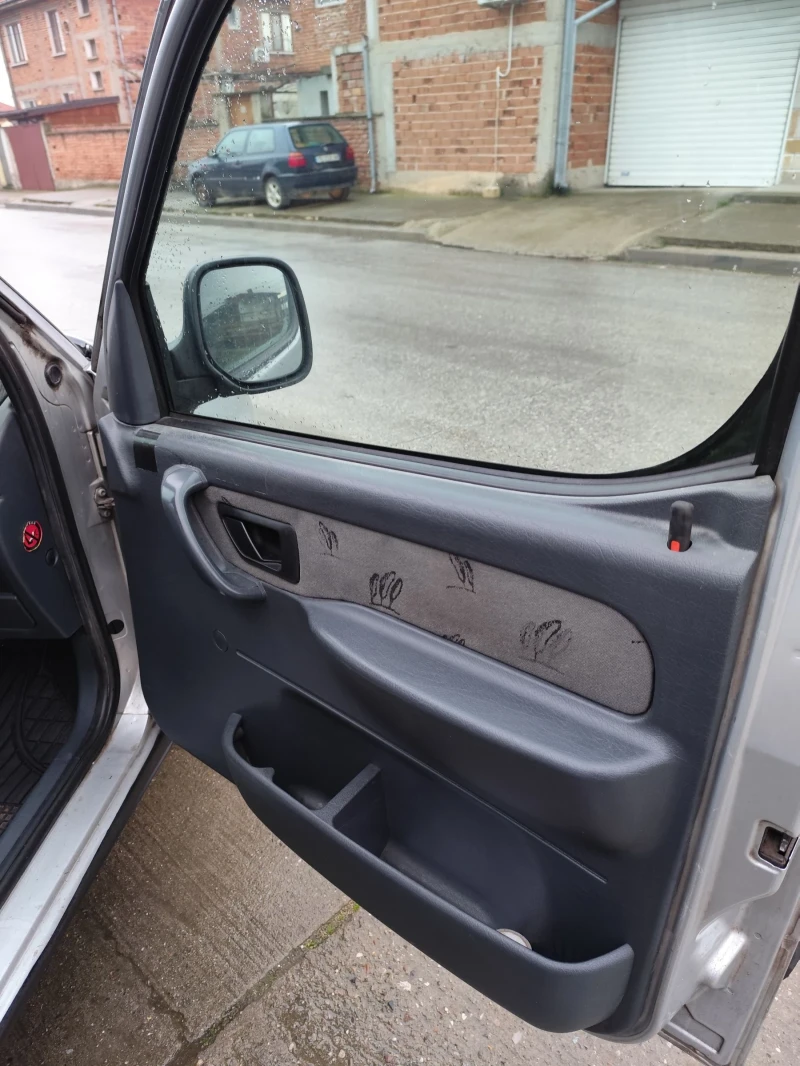 Peugeot Partner 1.6 СТАРИЯ МОТОР , снимка 12 - Автомобили и джипове - 53078988